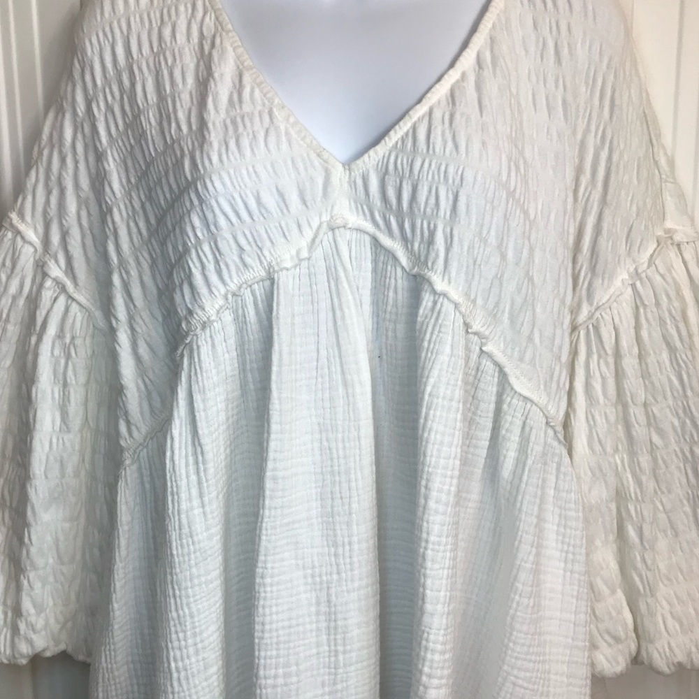 FP We The Free Flower Power White V-Neck Textured Gauze Raw Hem Top size S EUC - Picture 5 of 15